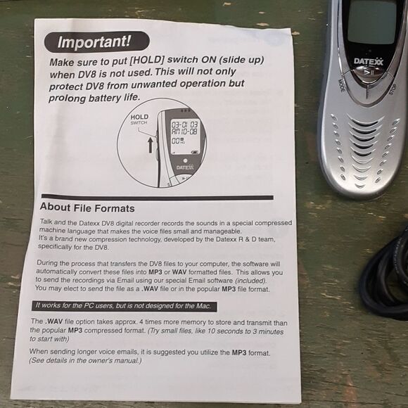 DateXX DV8 (16 MB, 7 Hours) Handheld Digital Voice Recorder - Picture 4 of 7